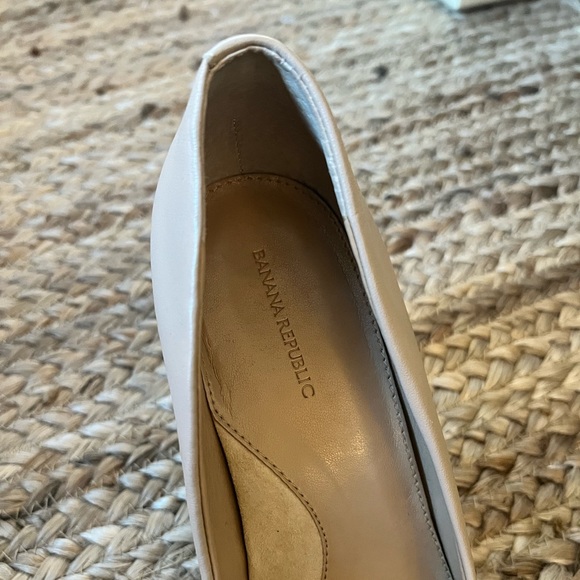Banana Republic Cap Toe Block Heels - Picture 3 of 7